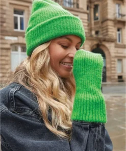 Beechfield Colour Pop Hand Warmers