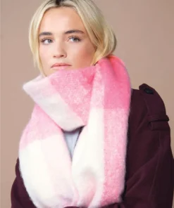 Beechfield Fluffy Check Scarf
