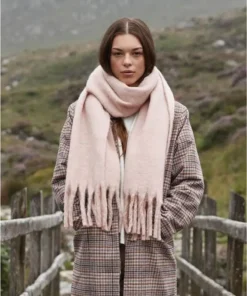 Beechfield Fluffy Scarf