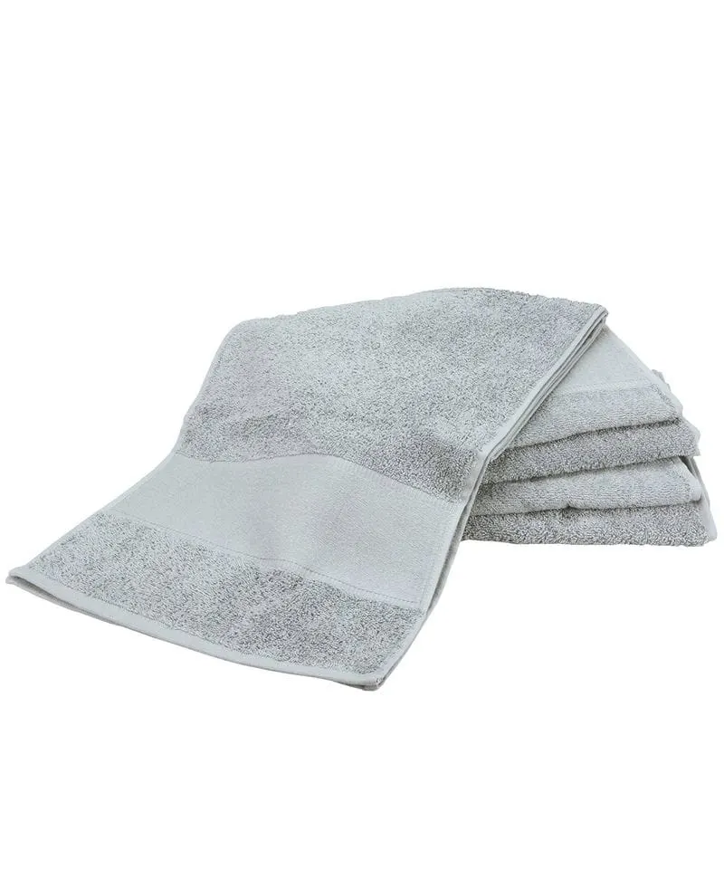 A&R Towels Artg Print Me Sport Towel